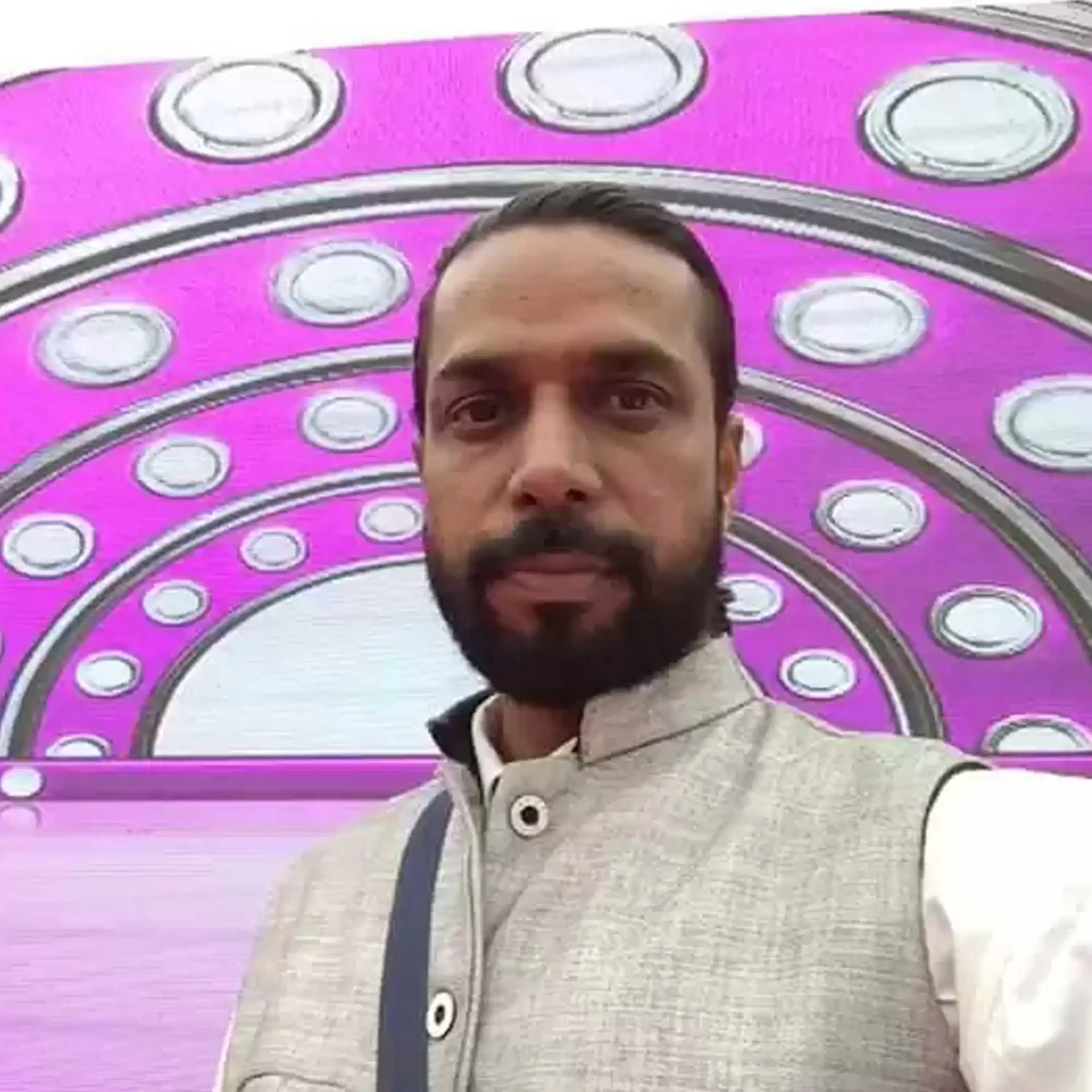 Amit bhola 