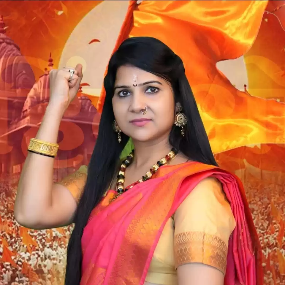 Anjali Dwivedi 